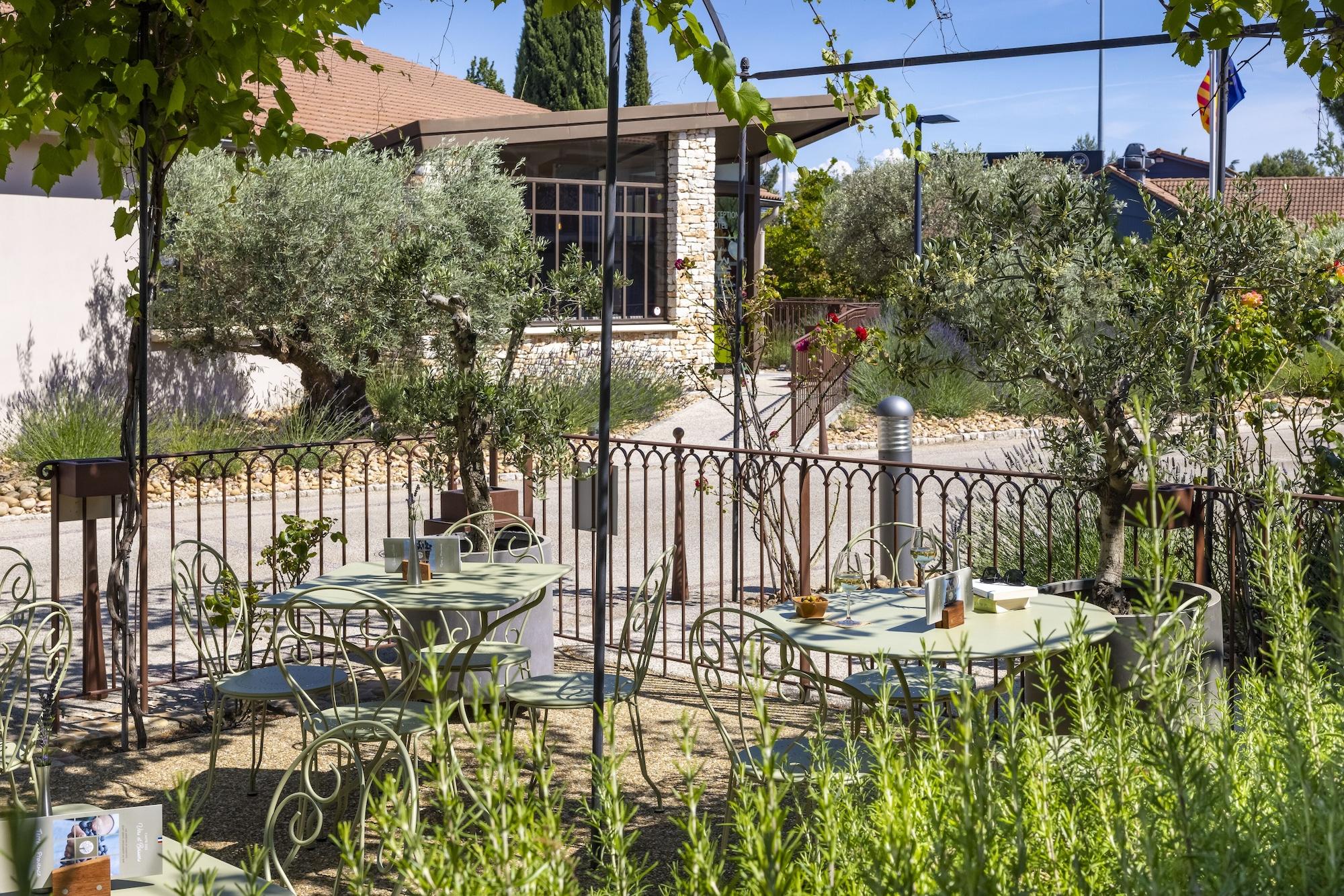 Terre De Provence Hotel & Spa Le Pontet  Exterior photo