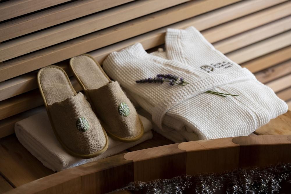 Terre De Provence Hotel & Spa Le Pontet  Exterior photo