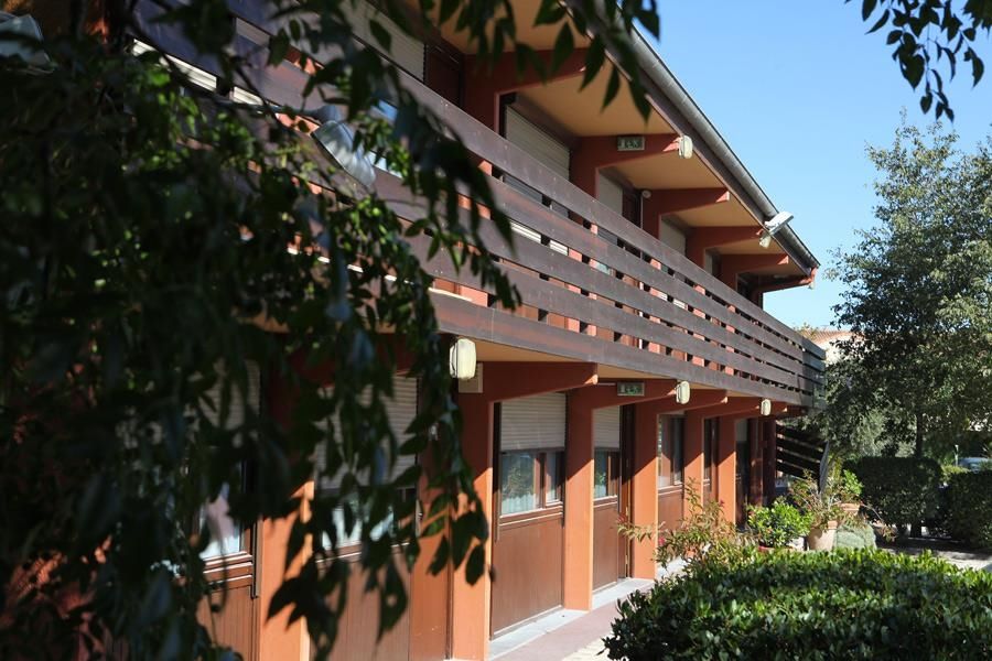 Terre De Provence Hotel & Spa Le Pontet  Exterior photo