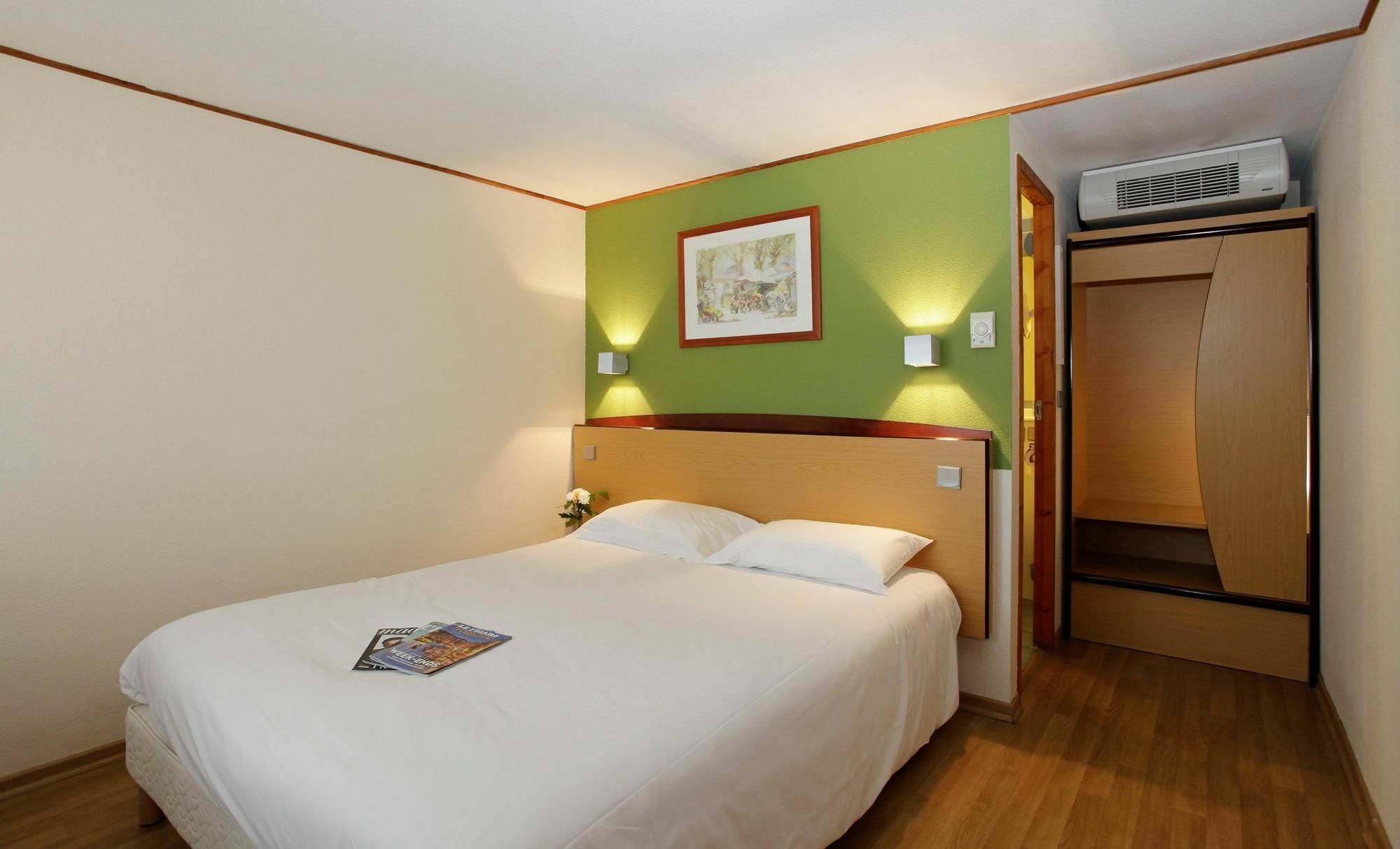 Terre De Provence Hotel & Spa Le Pontet  Exterior photo